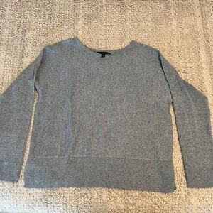 SOLD ❤️ NWOT Banana Republic Sweater